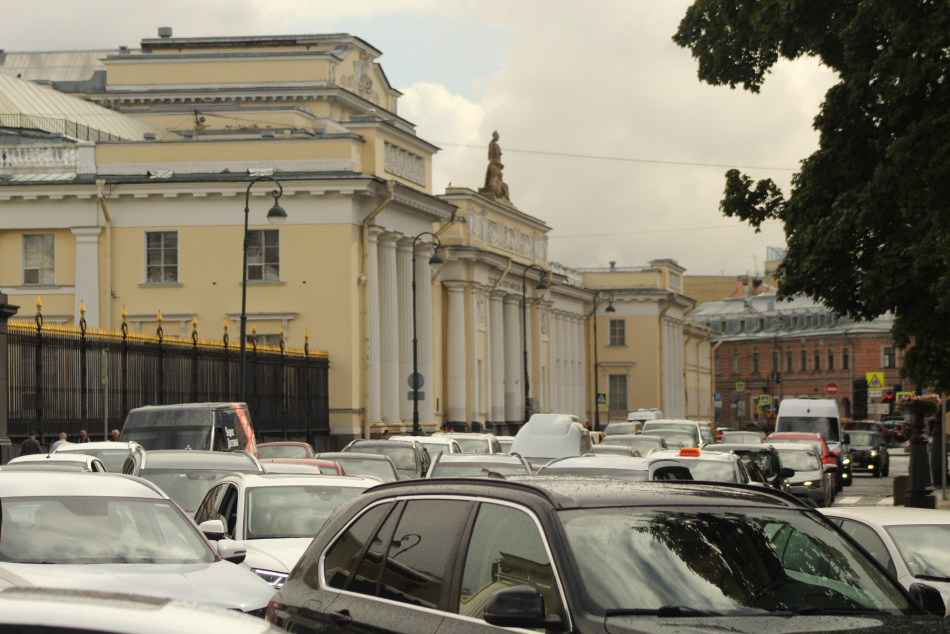 Русский музей открыл бесплатный вход для студентов-художников на выставки